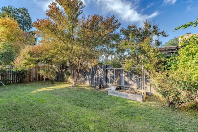 229 Sandpiper Dr, Galt, CA 95632