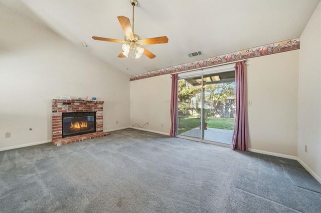 229 Sandpiper Dr, Galt, CA 95632