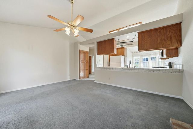 229 Sandpiper Dr, Galt, CA 95632