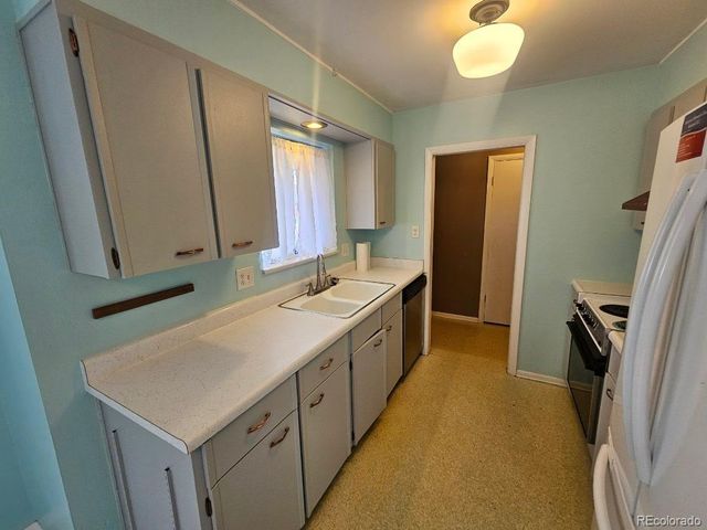 1096 Fraser Street, Aurora, CO 80011