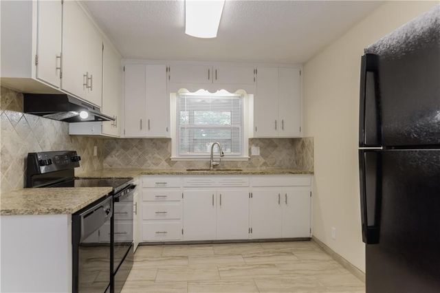 12406 Cherry Street, Kansas City, MO 64145