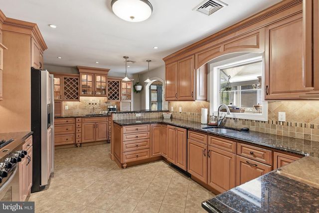 2348 HUCKLEBERRY RD, Manchester Township, NJ 08759