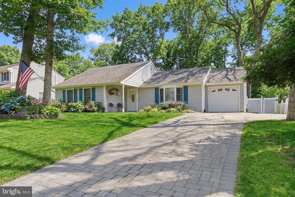 2348 HUCKLEBERRY RD, Manchester Township, NJ 08759