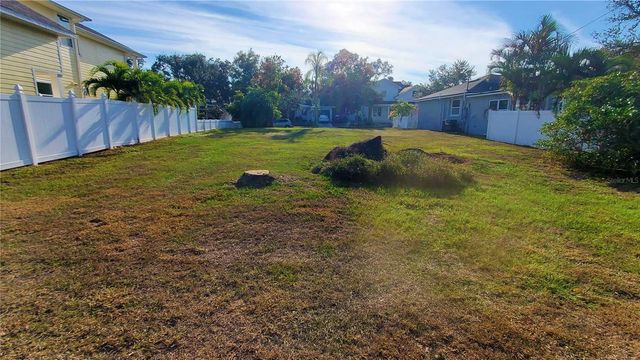 315 TUCKER STREET, Safety Harbor, FL 34695