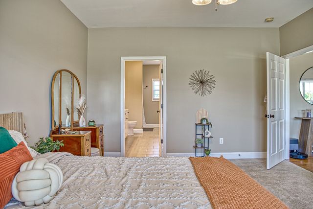 1964 Clemmons Rd, Cookeville, TN 38501