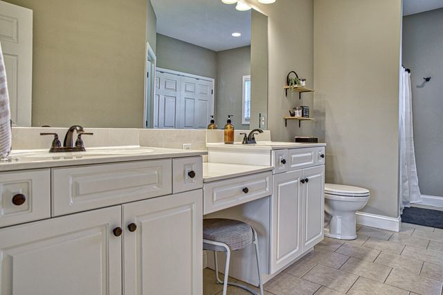1964 Clemmons Rd, Cookeville, TN 38501