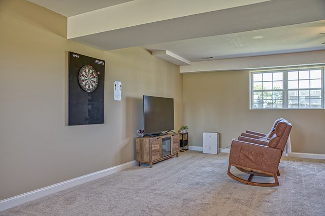 1964 Clemmons Rd, Cookeville, TN 38501