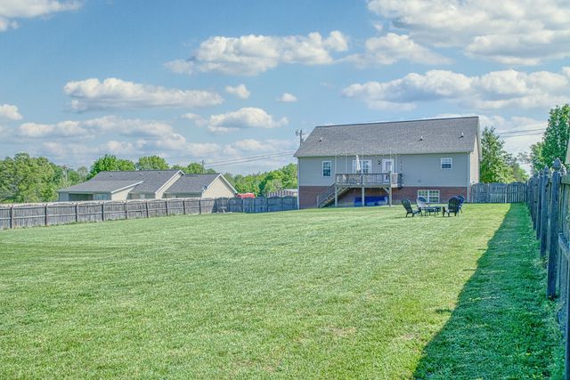 1964 Clemmons Rd, Cookeville, TN 38501