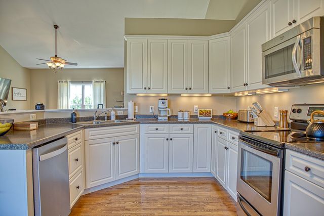 1964 Clemmons Rd, Cookeville, TN 38501