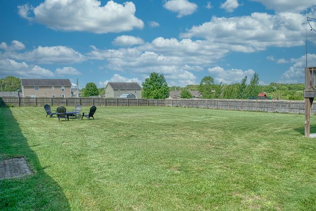 1964 Clemmons Rd, Cookeville, TN 38501