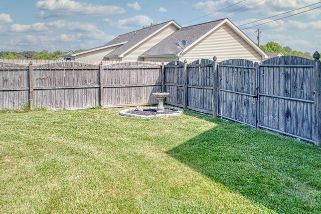 1964 Clemmons Rd, Cookeville, TN 38501