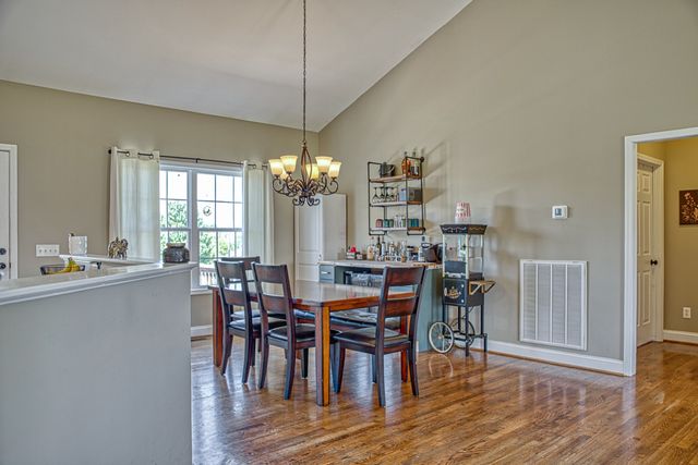 1964 Clemmons Rd, Cookeville, TN 38501