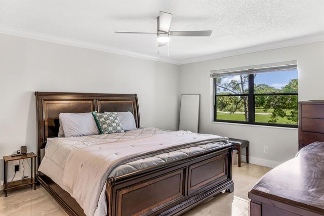 12926 Briarlake Drive 201, Palm Beach Gardens, FL 33418