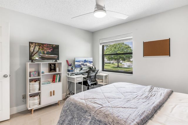 12926 Briarlake Drive 201, Palm Beach Gardens, FL 33418