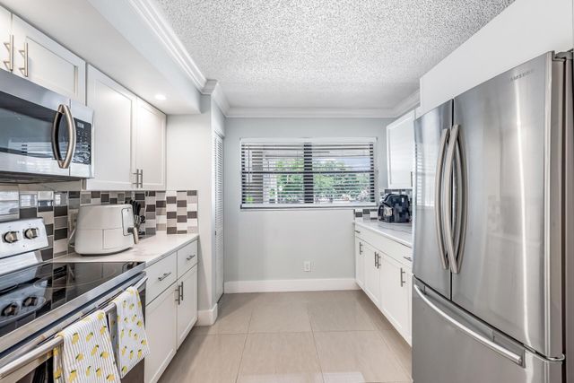 12926 Briarlake Drive 201, Palm Beach Gardens, FL 33418