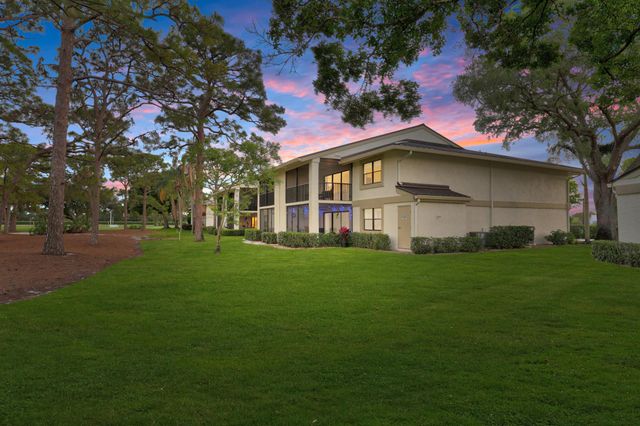 12926 Briarlake Drive 201, Palm Beach Gardens, FL 33418