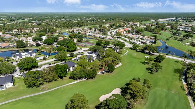 12926 Briarlake Drive 201, Palm Beach Gardens, FL 33418