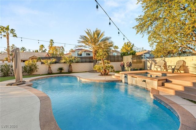 2040 Shadow Brook Way, Henderson, NV 89074