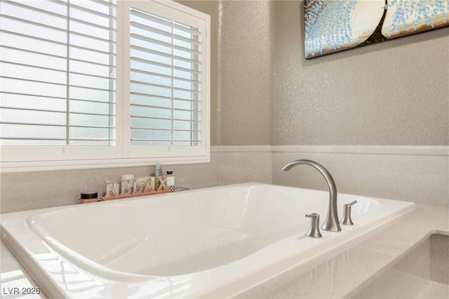 2040 Shadow Brook Way, Henderson, NV 89074