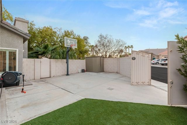 2040 Shadow Brook Way, Henderson, NV 89074