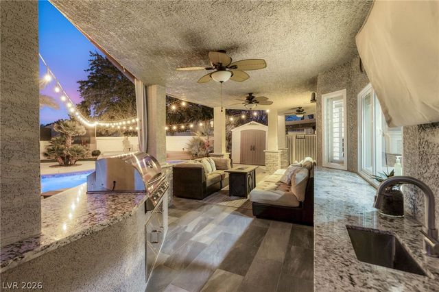 2040 Shadow Brook Way, Henderson, NV 89074