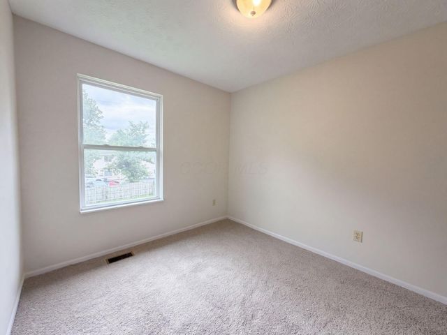 208 Isaac Tharp Street, Pataskala, OH 43062