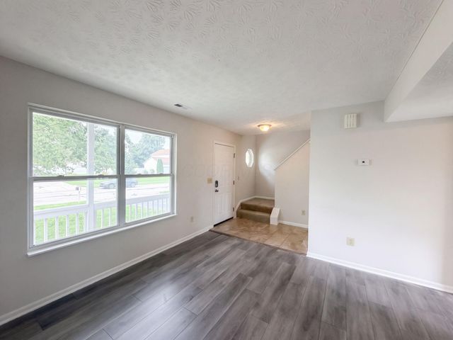 208 Isaac Tharp Street, Pataskala, OH 43062