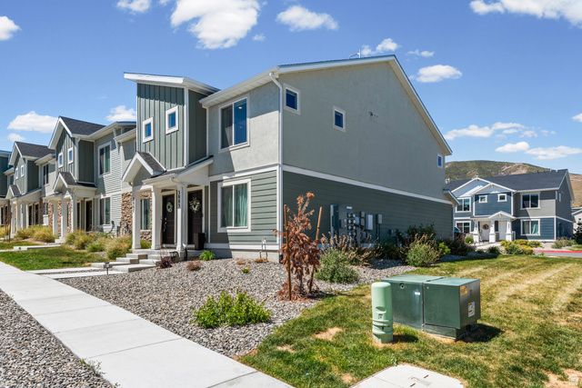 3883 S SEDIMENT DR, Magna, UT 84044