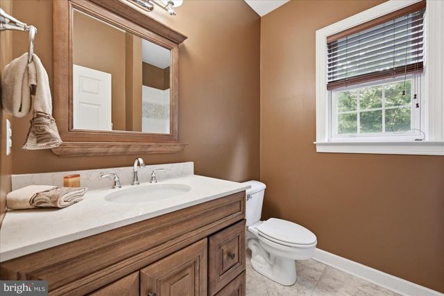 12967 HIGHLAND OAKS CT, Fairfax, VA 22033