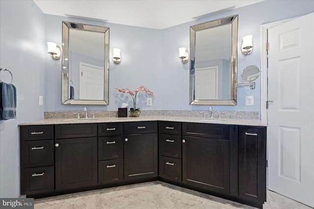 12967 HIGHLAND OAKS CT, Fairfax, VA 22033