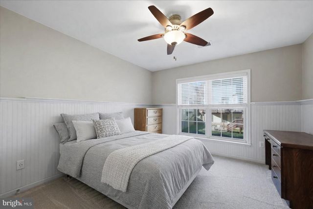 12967 HIGHLAND OAKS CT, Fairfax, VA 22033