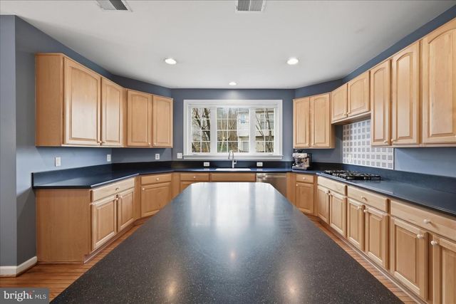 12967 HIGHLAND OAKS CT, Fairfax, VA 22033