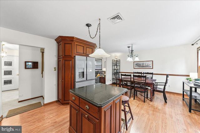207 W WOODVIEW RD, West Grove, PA 19390