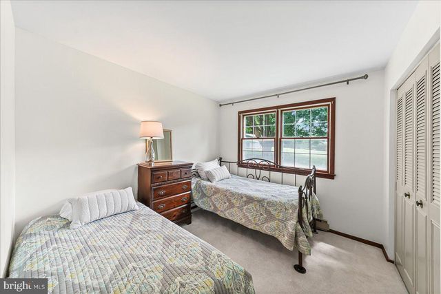 207 W WOODVIEW RD, West Grove, PA 19390