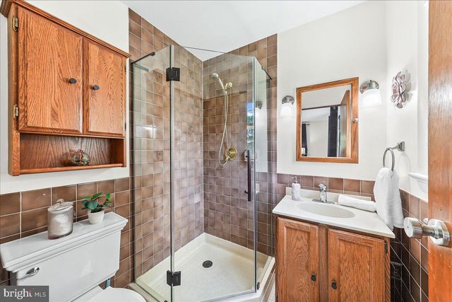 207 W WOODVIEW RD, West Grove, PA 19390
