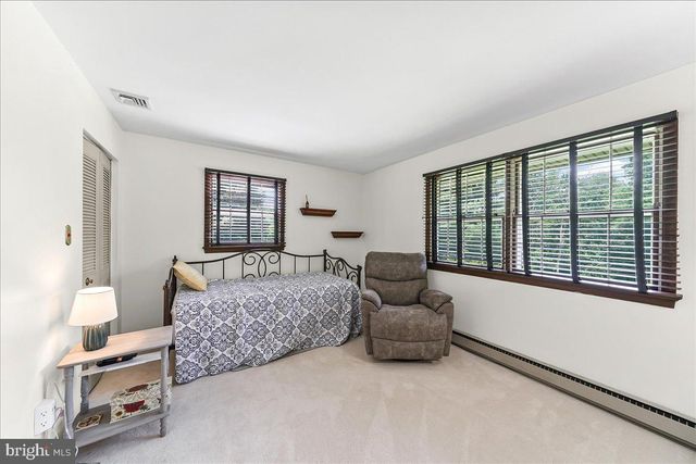 207 W WOODVIEW RD, West Grove, PA 19390