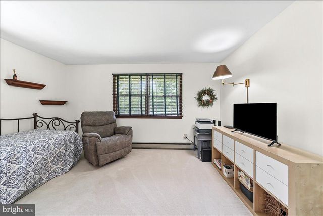 207 W WOODVIEW RD, West Grove, PA 19390