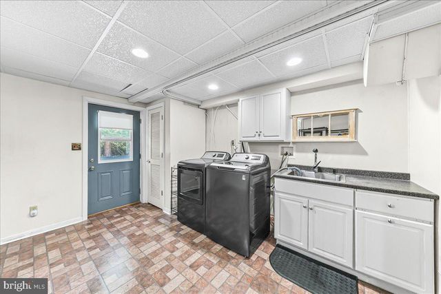 207 W WOODVIEW RD, West Grove, PA 19390