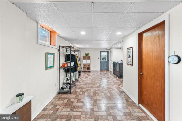 207 W WOODVIEW RD, West Grove, PA 19390