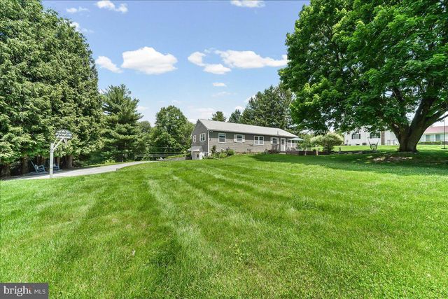 207 W WOODVIEW RD, West Grove, PA 19390