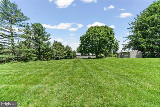 207 W WOODVIEW RD, West Grove, PA 19390