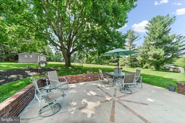 207 W WOODVIEW RD, West Grove, PA 19390