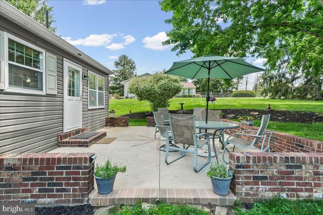 207 W WOODVIEW RD, West Grove, PA 19390