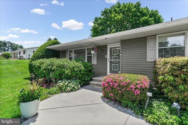207 W WOODVIEW RD, West Grove, PA 19390