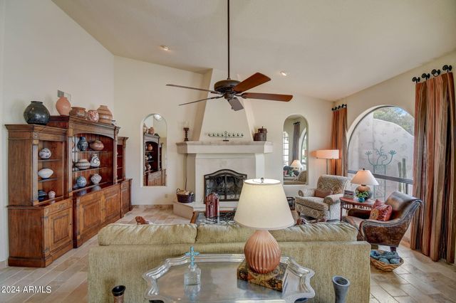 8870 E Greenview Drive, Gold Canyon, AZ 85118