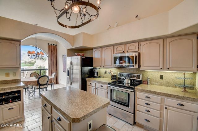 8870 E Greenview Drive, Gold Canyon, AZ 85118