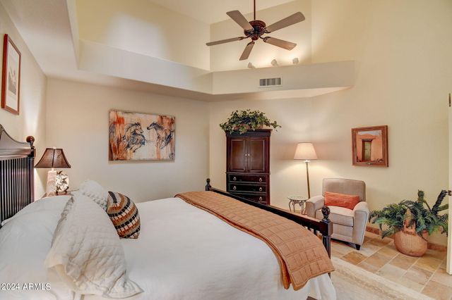 8870 E Greenview Drive, Gold Canyon, AZ 85118