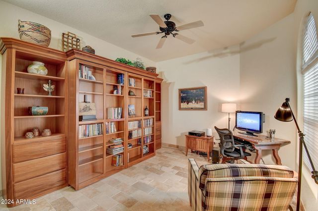 8870 E Greenview Drive, Gold Canyon, AZ 85118