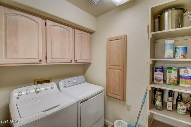 8870 E Greenview Drive, Gold Canyon, AZ 85118