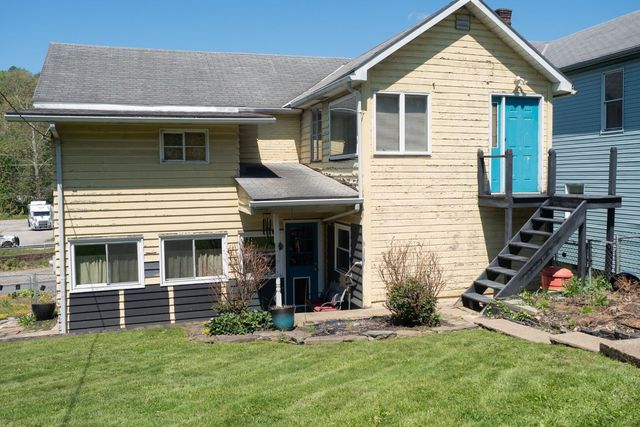 160 N Water STREET, West Newton, PA 15089